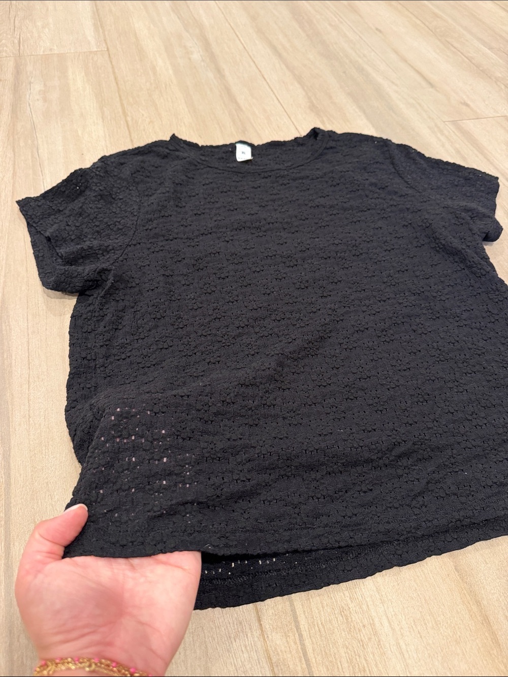 Old Navy Black Short Sleeve Textured Crewneck Tee - Picture 4 of 4